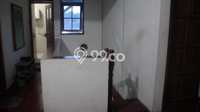 Rumah Terawat di Mergangsan, Yogyakarta, Luas Tanah 1115m2m², Luas Bangunan 346m2m² Rumah Terawat di Mergangsan, Yogyakarta, Luas Tanah 1115m2m², Luas Bangunan 346m2m²