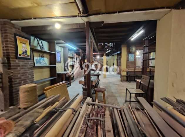 Gudang Dijual di Sewon Bantul dengan Luas Bangunan 1000m2 Gudang Dijual di Sewon Bantul dengan Luas Bangunan 1000m2