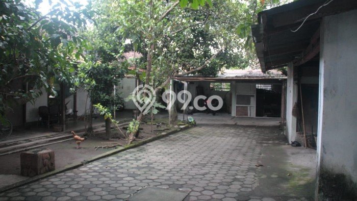 Rumah Terawat di Mergangsan, Yogyakarta, Luas Tanah 1115m2m², Luas Bangunan 346m2m² Rumah Terawat di Mergangsan, Yogyakarta, Luas Tanah 1115m2m², Luas Bangunan 346m2m²
