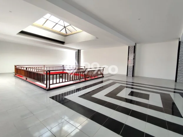 Disewakan Ruko di Kawasan Ramai Demangan Luas 759m2 Disewakan Ruko di Kawasan Ramai Demangan Luas 759m2