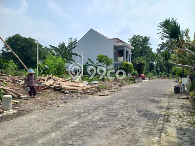 Lahan Kosong Dijual di Ngaglik, Sleman, Luas 191m2 Area Strategis Lahan Kosong Dijual di Ngaglik, Sleman, Luas 191m2 Area Strategis