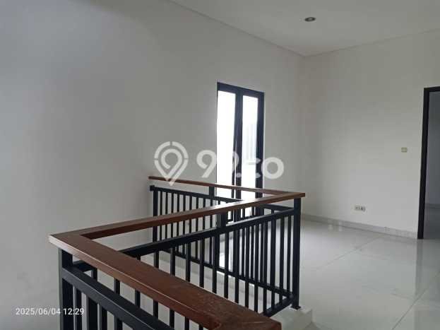 Rumah di Ngaglik, Dekat Stasiun, 3 KM, Luas 128m² LB 141m² Rumah di Ngaglik, Dekat Stasiun, 3 KM, Luas 128m² LB 141m²