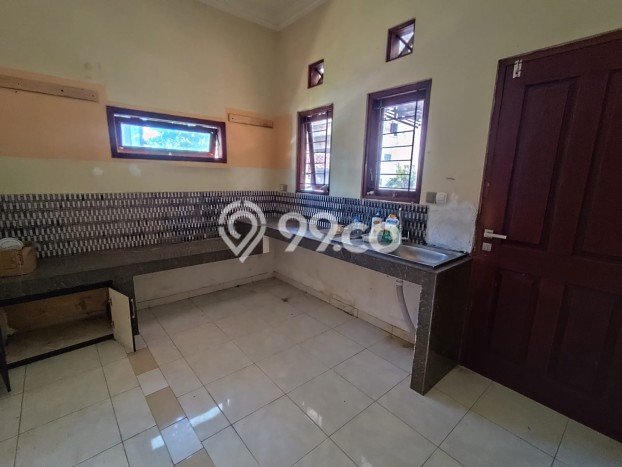 Rumah Modern Cantik 4 Kamar Siap Huni di Tempel Rumah Modern Cantik 4 Kamar Siap Huni di Tempel