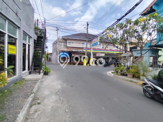 Unit Ruko Paling Strategis di Depok Sleman dengan LB 88m2 Unit Ruko Paling Strategis di Depok Sleman dengan LB 88m2