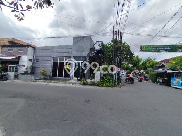 Unit Ruko Paling Strategis di Depok Sleman dengan LB 88m2 Unit Ruko Paling Strategis di Depok Sleman dengan LB 88m2