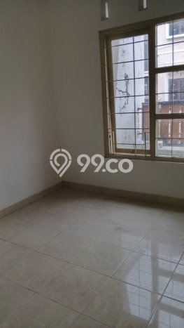 Lokasi terbaik! Rumah siap pakai disewakan di Depok LB 130m2 Lokasi terbaik! Rumah siap pakai disewakan di Depok LB 130m2
