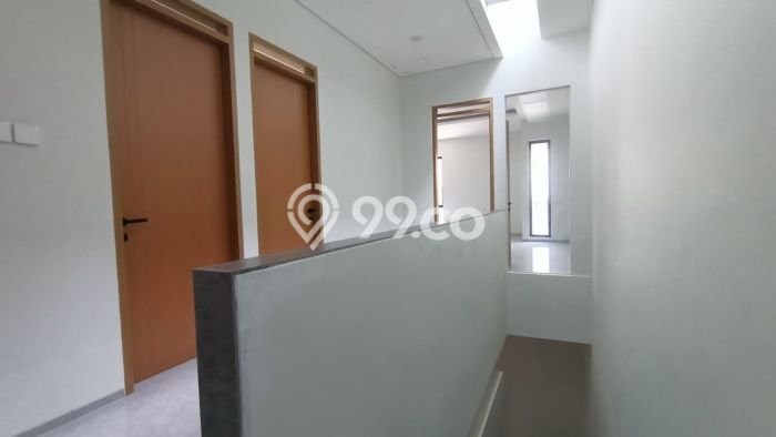 FEATURED! Rumah Nyaman di , Luas 80m2m² Bangunan 190m2m² FEATURED! Rumah Nyaman di , Luas 80m2m² Bangunan 190m2m²