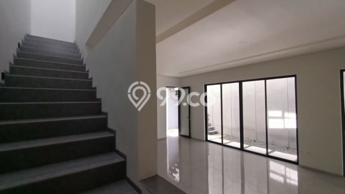 FEATURED! Rumah Nyaman di , Luas 80m2m² Bangunan 190m2m² FEATURED! Rumah Nyaman di , Luas 80m2m² Bangunan 190m2m²