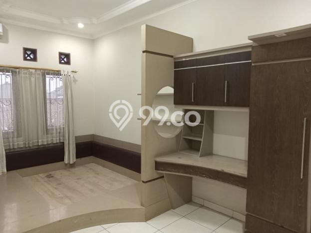 Rumah Mewah LB 250m2 Siap Pakai Desain Elegan di Mekar Wangi, Bandung Rumah Mewah LB 250m2 Siap Pakai Desain Elegan di Mekar Wangi, Bandung