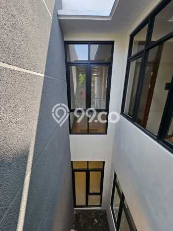 Rumah Minimalis 4 KT di Buah Batu Bandung Unfurnished Rumah Minimalis 4 KT di Buah Batu Bandung Unfurnished