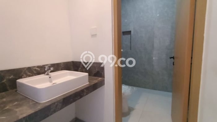 FEATURED! Rumah Nyaman di , Luas 80m2m² Bangunan 190m2m² FEATURED! Rumah Nyaman di , Luas 80m2m² Bangunan 190m2m²