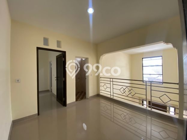 Siap Huni Hunian Elit 6 Kamar di BSD Dekat ke Mana Saja Siap Huni Hunian Elit 6 Kamar di BSD Dekat ke Mana Saja