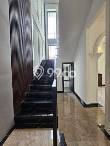Rumah Luxury Modern Tanpa Renovasi di Sektor 1A-Gading Serpong Tangerang Rumah Luxury Modern Tanpa Renovasi di Sektor 1A-Gading Serpong Tangerang