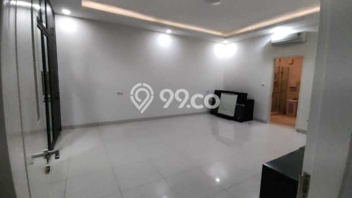 PROPERTI PILIHAN! Rumah Nyaman di Pluit, Luas 200m² Bangunan 500m² PROPERTI PILIHAN! Rumah Nyaman di Pluit, Luas 200m² Bangunan 500m²