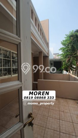 Rumah Minimalis di Pantai Indah Kapuk, Jakarta Utara, Luas 180m² Bangunan 325m² Rumah Minimalis di Pantai Indah Kapuk, Jakarta Utara, Luas 180m² Bangunan 325m²