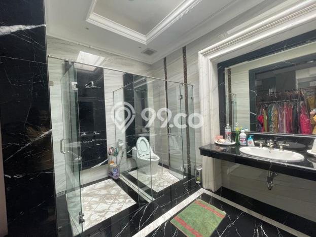 Hunian Mewah LB 1728m2 Siap Huni Desain Elegan di Ancol, Jakarta Utara Hunian Mewah LB 1728m2 Siap Huni Desain Elegan di Ancol, Jakarta Utara