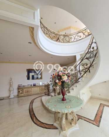 Dijual Rumah Mewah Elegan Dengan View Eksklusif di Pantai Mutiara, Jakarta Utara Dijual Rumah Mewah Elegan Dengan View Eksklusif di Pantai Mutiara, Jakarta Utara