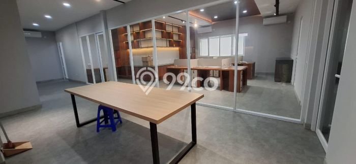 Area Ramai! Gudang Dijual di Pakuhaji untuk Bisnis Luas Bangunan 1700m2 Area Ramai! Gudang Dijual di Pakuhaji untuk Bisnis Luas Bangunan 1700m2
