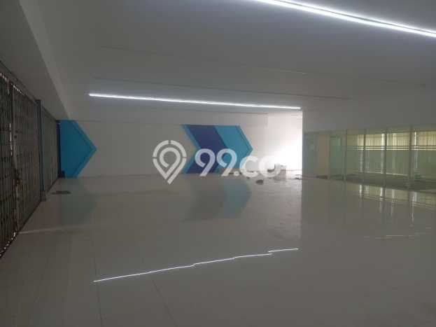 Disewakan Komersial Kawasan Narogong, Luas 1600m2m², Area Berkembang Disewakan Komersial Kawasan Narogong, Luas 1600m2m², Area Berkembang