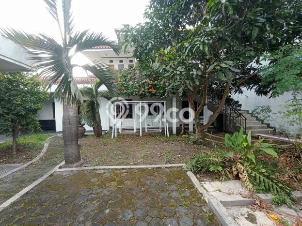 Rumah Modern 7 KT LT 753m2 di Turangga Rumah Modern 7 KT LT 753m2 di Turangga