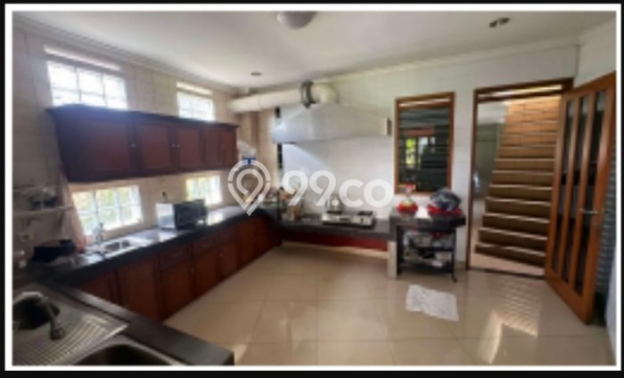 Hunian Mewah LB 300m2 Siap Huni Desain Elegan di Cipaganti, Bandung Hunian Mewah LB 300m2 Siap Huni Desain Elegan di Cipaganti, Bandung
