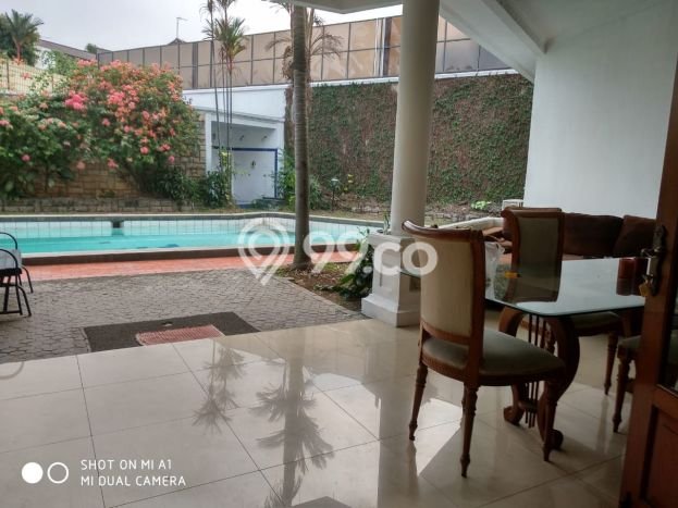 Rumah Elit Modern Tanpa Renovasi di Pondok Indah Jakarta Selatan Rumah Elit Modern Tanpa Renovasi di Pondok Indah Jakarta Selatan