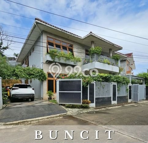 For Sale Rumah Mewah Exclusive di Mampang Prapatan, Jakarta Selatan For Sale Rumah Mewah Exclusive di Mampang Prapatan, Jakarta Selatan