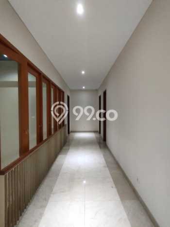 Hunian 7 Kamar Lengkap Dikontrakkan di Menteng Harga Kompetitif Hunian 7 Kamar Lengkap Dikontrakkan di Menteng Harga Kompetitif