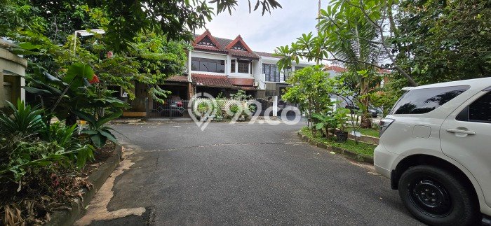 Hunian Eksklusif Siap Huni LT 252m2 di Kebon Jeruk, Jakarta Barat Hunian Eksklusif Siap Huni LT 252m2 di Kebon Jeruk, Jakarta Barat