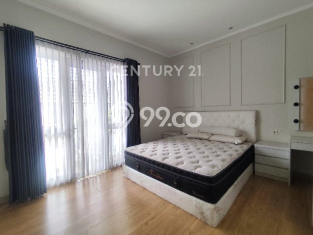 Dijual Rumah Mewah Elegan Dengan View Cantik di Summarecon Bekasi, Bekasi Dijual Rumah Mewah Elegan Dengan View Cantik di Summarecon Bekasi, Bekasi
