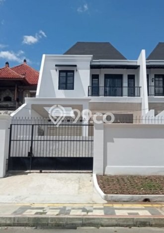 Dijual Rumah Mewah Elegan Dengan View Eksklusif di Pondok Bambu, Jakarta Timur Dijual Rumah Mewah Elegan Dengan View Eksklusif di Pondok Bambu, Jakarta Timur