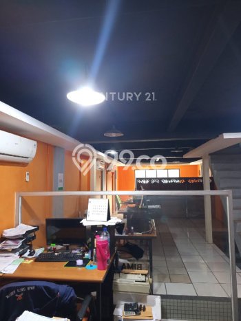Area Ramai! Ruko Dijual di Pulo Gadung untuk Bisnis Luas Bangunan 215m2 Area Ramai! Ruko Dijual di Pulo Gadung untuk Bisnis Luas Bangunan 215m2