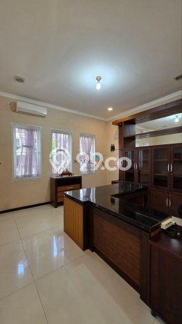 Rumah Elit LB 500m2 Siap Pakai Desain Elegan di Dieng Tidar, Malang Rumah Elit LB 500m2 Siap Pakai Desain Elegan di Dieng Tidar, Malang