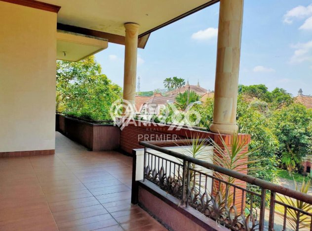 For Sale! Luxury House LT 600m2 Desain Elegan di Araya For Sale! Luxury House LT 600m2 Desain Elegan di Araya