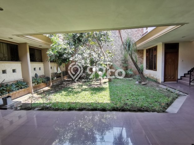 Rumah Elit Modern Tanpa Renovasi di Malang Kota Malang Rumah Elit Modern Tanpa Renovasi di Malang Kota Malang