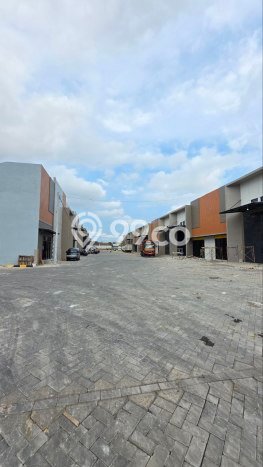Gudang Dijual di Pakisaji Malang dengan LB 266m2 Gudang Dijual di Pakisaji Malang dengan LB 266m2
