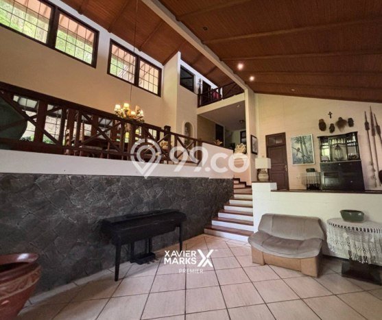 Vila Kawasan Batu, Area 1390m2m², Posisi Premium Vila Kawasan Batu, Area 1390m2m², Posisi Premium