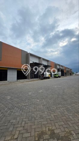 Gudang Dijual di Pakisaji Malang dengan LB 266m2 Gudang Dijual di Pakisaji Malang dengan LB 266m2