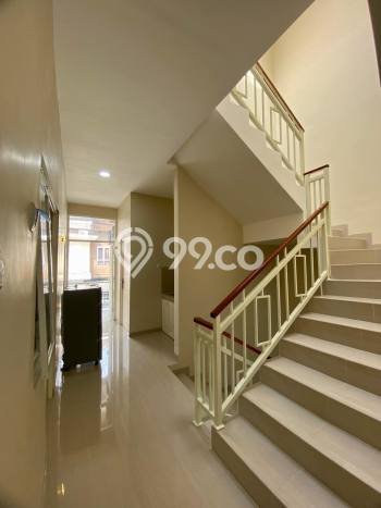 Kost Dijual di Soekarno Hatta dengan 24 KT dan Luas 450m2 Kost Dijual di Soekarno Hatta dengan 24 KT dan Luas 450m2