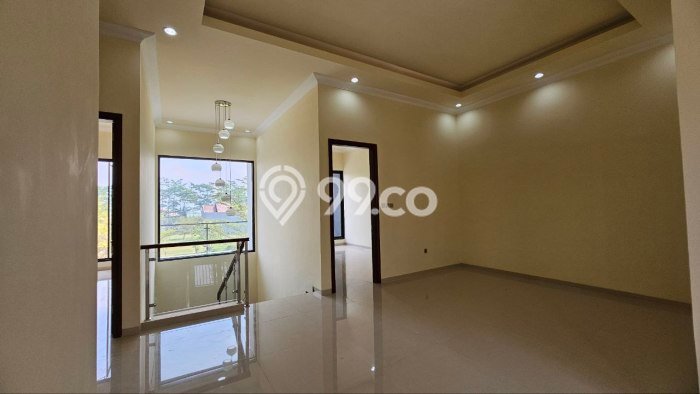 Rumah Elit LB 400m2 Siap Huni Desain Elegan di Araya, Malang Rumah Elit LB 400m2 Siap Huni Desain Elegan di Araya, Malang
