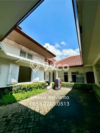Rumah Elit Modern Siap Huni di Malang Kota Malang Rumah Elit Modern Siap Huni di Malang Kota Malang