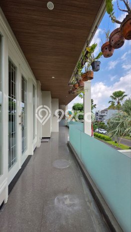 Rumah Elit LB 500m2 Siap Pakai Desain Elegan di Dieng Tidar, Malang Rumah Elit LB 500m2 Siap Pakai Desain Elegan di Dieng Tidar, Malang