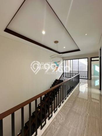 Rumah Mewah LB 260m2 Siap Huni Desain Elegan di Araya, Malang Rumah Mewah LB 260m2 Siap Huni Desain Elegan di Araya, Malang