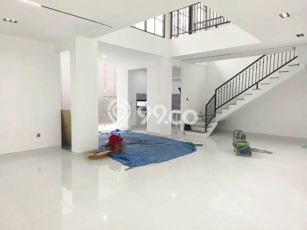 Rumah Mewah LB 350m2 Siap Pakai Desain Elegan di Dharma Husada, Surabaya Rumah Mewah LB 350m2 Siap Pakai Desain Elegan di Dharma Husada, Surabaya