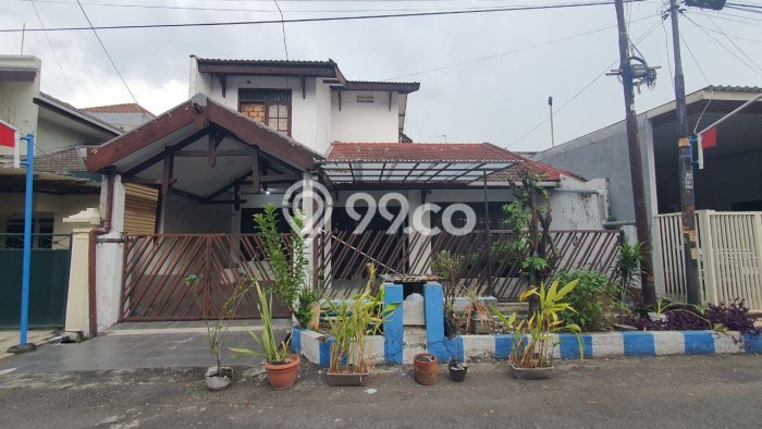 Rumah Modern Cantik 4 Kamar Bisa Langsung Pindah di Rungkut Rumah Modern Cantik 4 Kamar Bisa Langsung Pindah di Rungkut