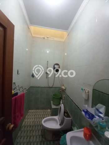 Rumah Kost untuk Dijual di Wonocolo dengan 26 KT, 8 KM, Luas 480m2 Rumah Kost untuk Dijual di Wonocolo dengan 26 KT, 8 KM, Luas 480m2