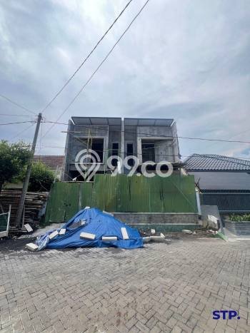 Jual Rumah Strategis Bagus Punya 4 KT di Sukolilo Surabaya SHM Jual Rumah Strategis Bagus Punya 4 KT di Sukolilo Surabaya SHM