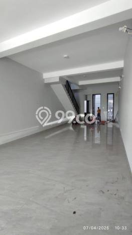 Ruko untuk Disewa di Pusat Surabaya Luas Bangunan 300m2 Ruko untuk Disewa di Pusat Surabaya Luas Bangunan 300m2