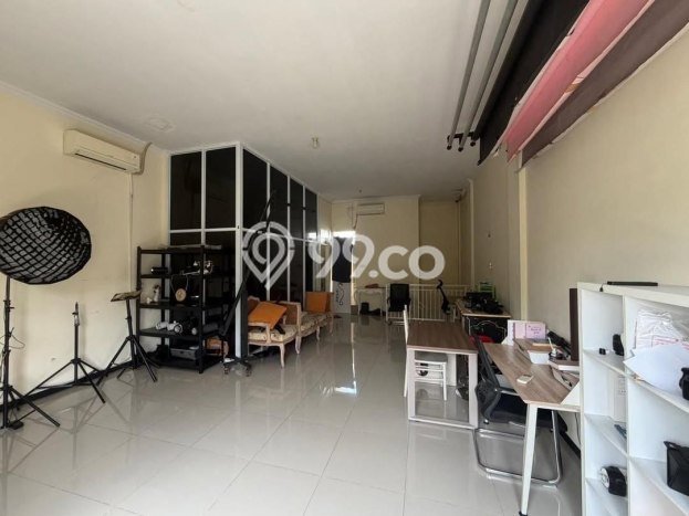 Unit Ruko Dijual di Surabaya LT 77m2 & LB 151m2 Unit Ruko Dijual di Surabaya LT 77m2 & LB 151m2