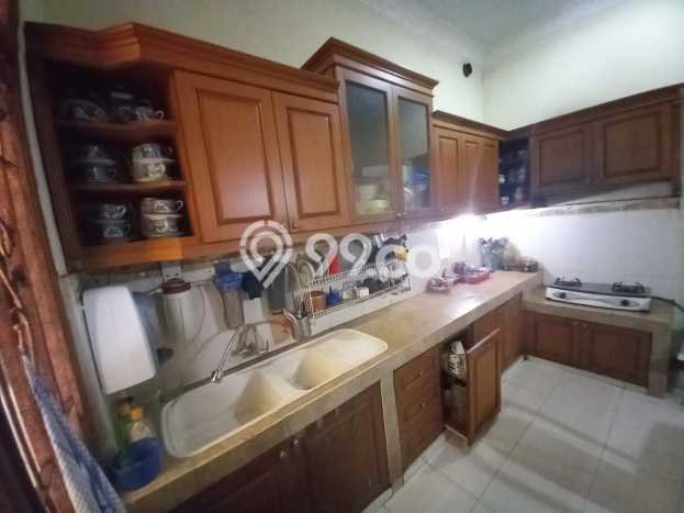 Rumah Kost untuk Dijual di Wonocolo dengan 26 KT, 8 KM, Luas 480m2 Rumah Kost untuk Dijual di Wonocolo dengan 26 KT, 8 KM, Luas 480m2